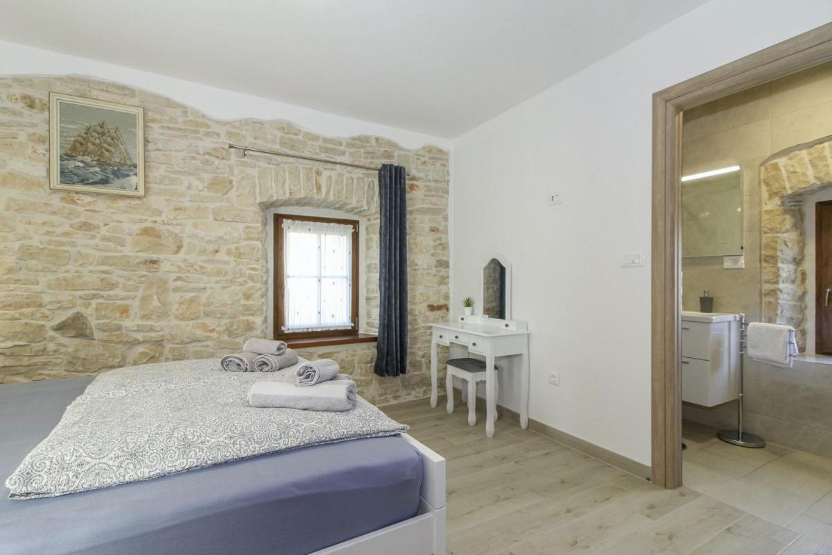 Villa Olea In Barat - Haus Fuer 6-8 Personen Kanfanar Exterior photo